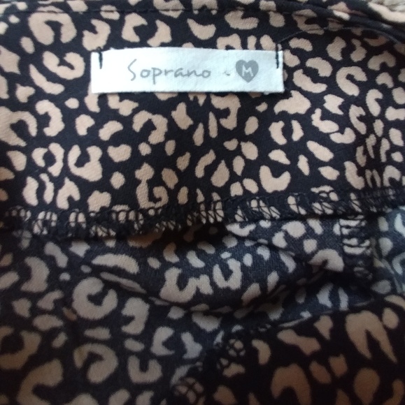 Soprano Dress Shorts - Picture 4 of 4